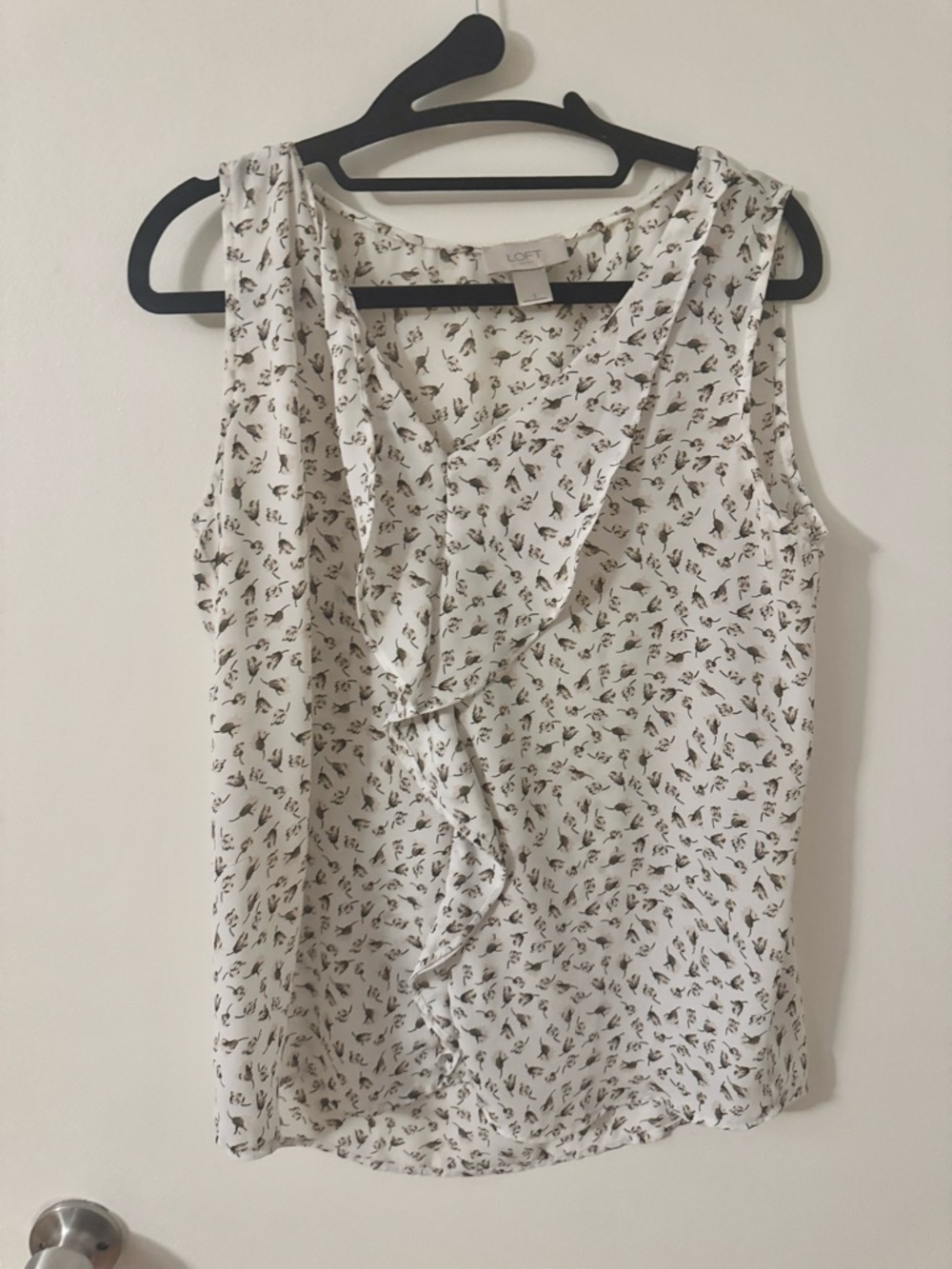 Cream Floral Sleeveless Blouse